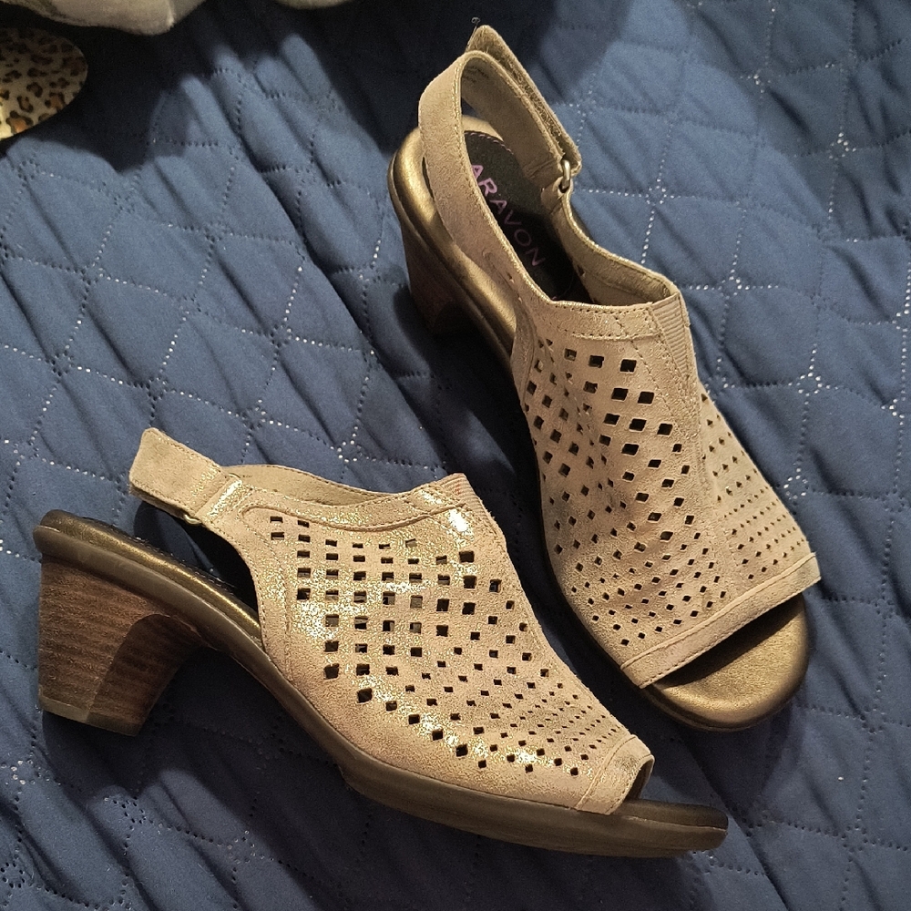 Aravon Die Cut Metallic Women's Peep-Toe Sandals